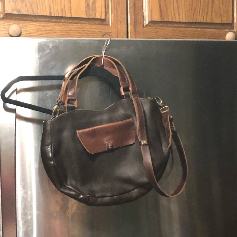 Dill? Unique Thick Leather Purse-447 $65 or $60 w/offer